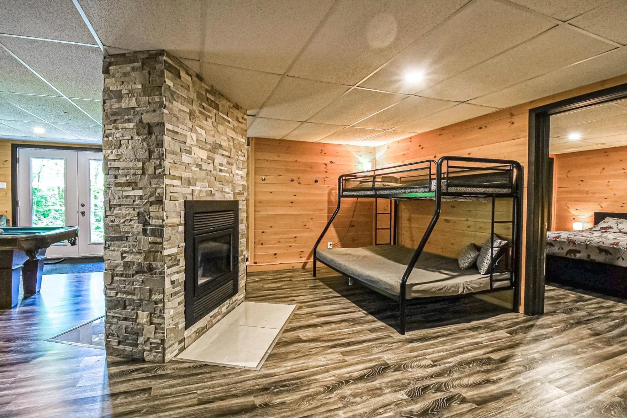 Brown Bear Lodge Brownsburg Bagian luar foto